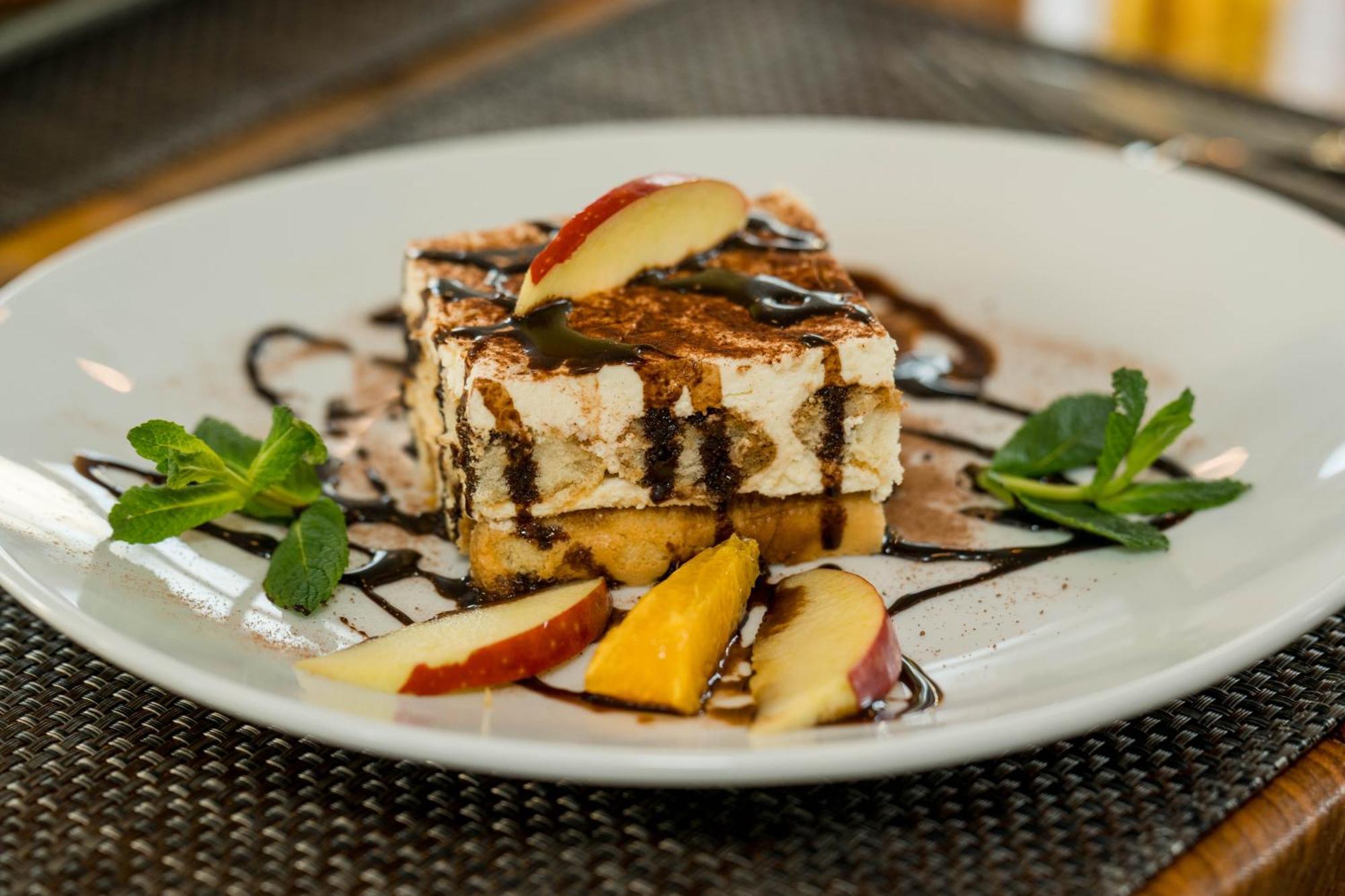 Roca Restaurant Und Hotel Bommersheim エクステリア 写真