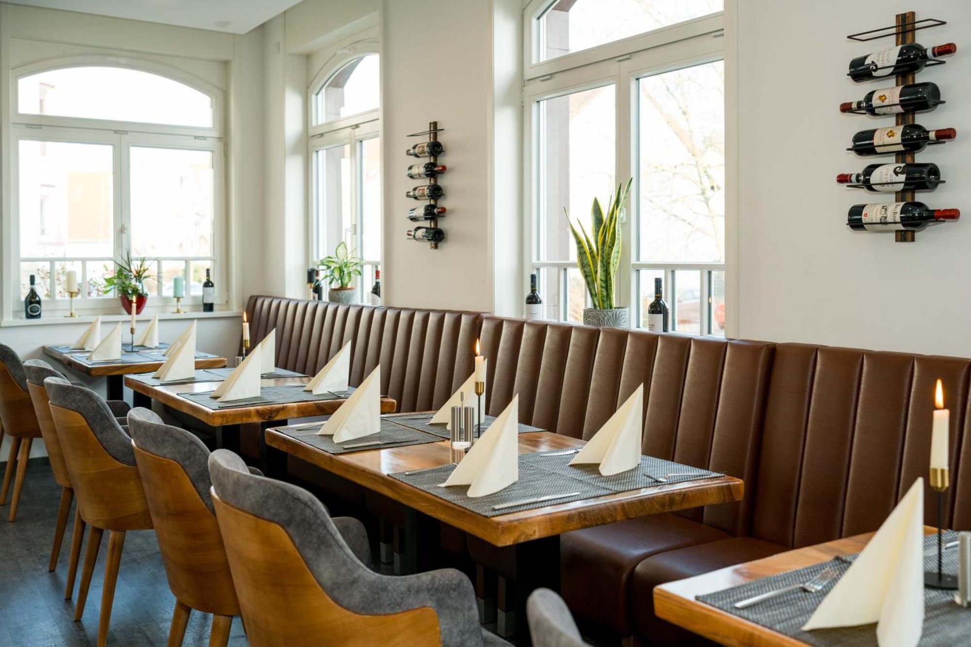 Roca Restaurant Und Hotel Bommersheim エクステリア 写真