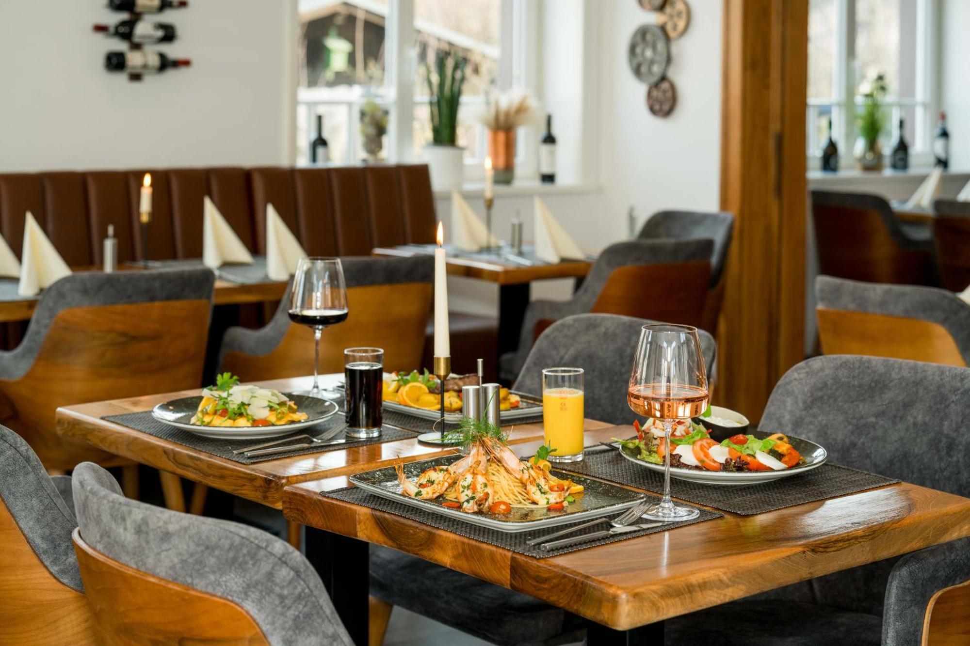 Roca Restaurant Und Hotel Bommersheim エクステリア 写真