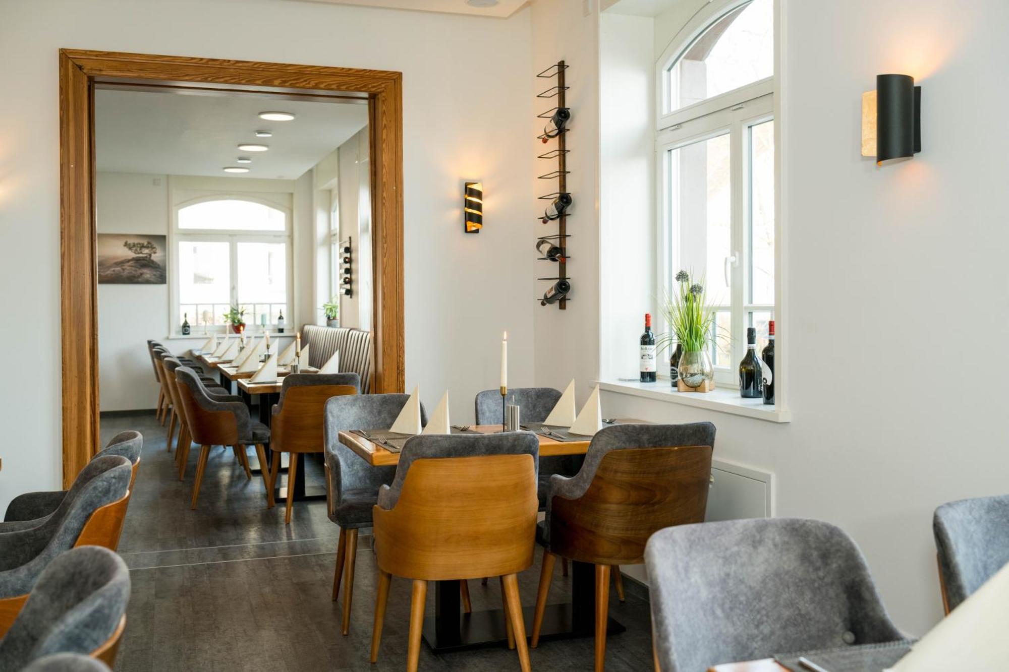 Roca Restaurant Und Hotel Bommersheim エクステリア 写真