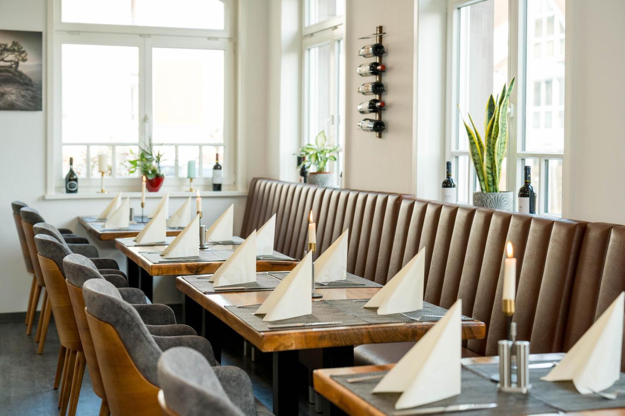 Roca Restaurant Und Hotel Bommersheim エクステリア 写真
